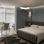 Comfort In Center *